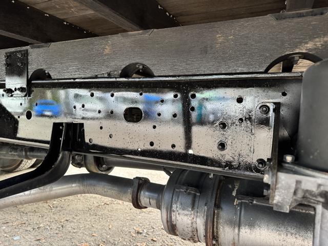 ヒノレンジャー アルミブロック　小平　６，２１０×２，１６０　３方開　床フック５対　センタースタンション１ケ　走行３８千ｋｍ　車検付　積載４ｔ　Ｆ６　６速　マニュアル　平ボディー　アルミアオリ　アルミ平　ＥＴＣ１．０（18枚目）