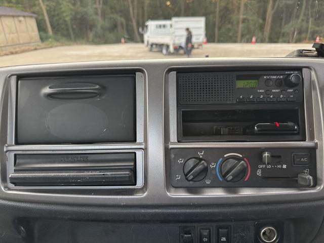 ヒノレンジャー アルミブロック　小平　６，２１０×２，１６０　３方開　床フック５対　センタースタンション１ケ　走行３８千ｋｍ　車検付　積載４ｔ　Ｆ６　６速　マニュアル　平ボディー　アルミアオリ　アルミ平　ＥＴＣ１．０（26枚目）