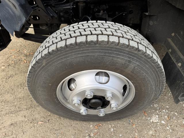 ヒノレンジャー アルミブロック　小平　６，２１０×２，１６０　３方開　床フック５対　センタースタンション１ケ　走行３８千ｋｍ　車検付　積載４ｔ　Ｆ６　６速　マニュアル　平ボディー　アルミアオリ　アルミ平　ＥＴＣ１．０（39枚目）