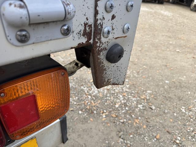 ヒノレンジャー アルミブロック　小平　６，２１０×２，１６０　３方開　床フック５対　センタースタンション１ケ　走行３８千ｋｍ　車検付　積載４ｔ　Ｆ６　６速　マニュアル　平ボディー　アルミアオリ　アルミ平　ＥＴＣ１．０（53枚目）