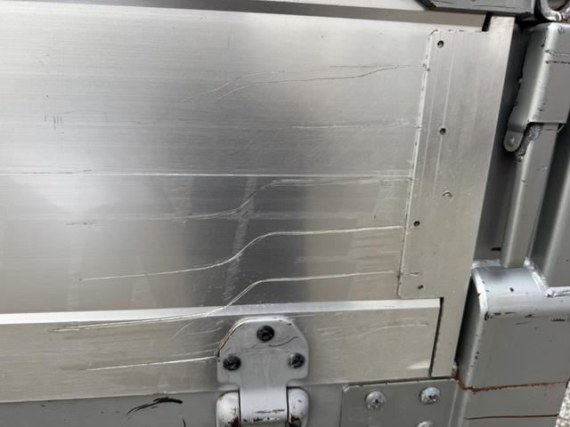 ヒノレンジャー アルミブロック　小平　６，２１０×２，１６０　３方開　床フック５対　センタースタンション１ケ　走行３８千ｋｍ　車検付　積載４ｔ　Ｆ６　６速　マニュアル　平ボディー　アルミアオリ　アルミ平　ＥＴＣ１．０（54枚目）