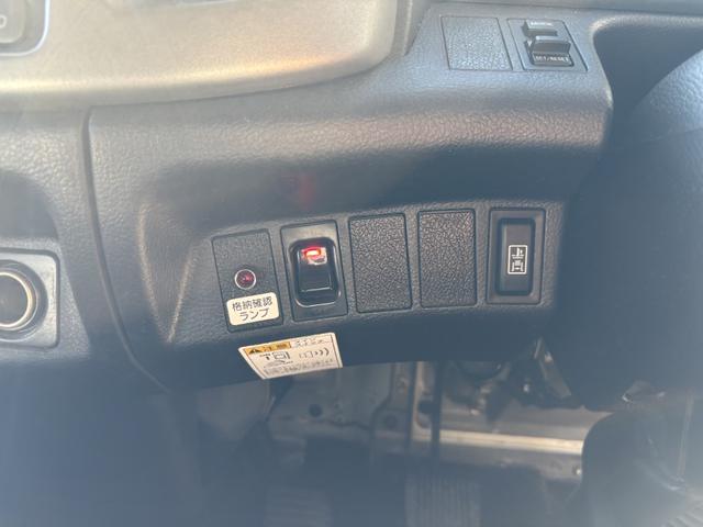 ヒノレンジャー 低温冷凍車　ベッド付　格納ゲート　東プレ　ＸＶ７２ＬＯＣ－Ｔ　－３０℃設定　エバハウス　サイドドア　６，３９０×２，１４０×１，９１０　車検付　積載２．８ｔ　Ｆ６　マニュアル　低温仕様　新明和　パワーゲート　ゲート付　ＥＴＣ２．０（40枚目）