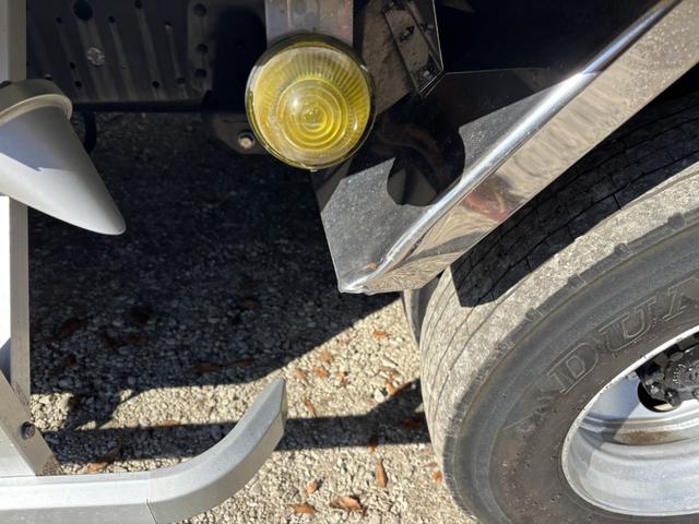 ヒノレンジャー 低温冷凍車　ベッド付　格納ゲート　東プレ　ＸＶ７２ＬＯＣ－Ｔ　－３０℃設定　エバハウス　サイドドア　６，３９０×２，１４０×１，９１０　車検付　積載２．８ｔ　Ｆ６　マニュアル　低温仕様　新明和　パワーゲート　ゲート付　ＥＴＣ２．０（57枚目）