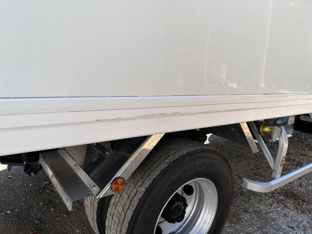 ヒノレンジャー 低温冷凍車　ベッド付　格納ゲート　東プレ　ＸＶ７２ＬＯＣ－Ｔ　－３０℃設定　エバハウス　サイドドア　６，３９０×２，１４０×１，９１０　車検付　積載２．８ｔ　Ｆ６　マニュアル　低温仕様　新明和　パワーゲート　ゲート付　ＥＴＣ２．０（59枚目）