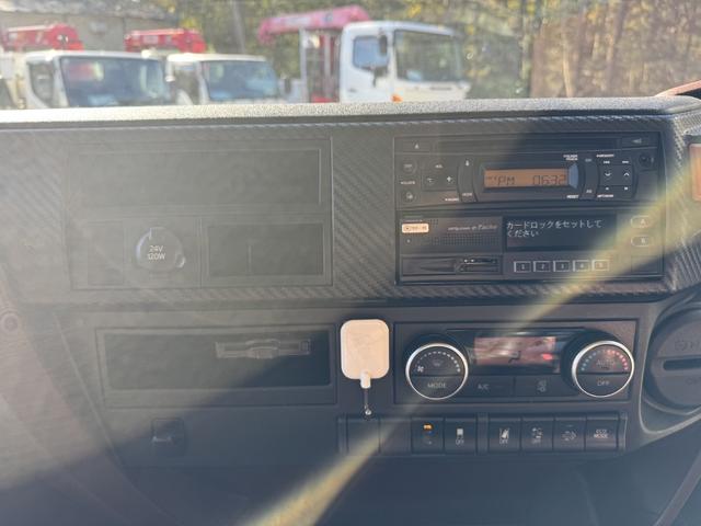 ヒノレンジャー アルミウイング　ワイド　ベッド付　エアサス　ハイルーフ　２４０馬力　トランテックス　６，２３０×２，４００×２，４２０　メッキ、ステンレス使用　アルミホイール　積載２．６ｔ　Ｆ６　６速　マニュアル　４ｔウイング　ＥＴＣ１．０　エアサスコントローラー（39枚目）