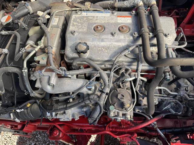 ヒノレンジャー アルミウイング　ワイド　ベッド付　エアサス　ハイルーフ　２４０馬力　トランテックス　６，２３０×２，４００×２，４２０　メッキ、ステンレス使用　アルミホイール　積載２．６ｔ　Ｆ６　６速　マニュアル　４ｔウイング　ＥＴＣ１．０　エアサスコントローラー（45枚目）