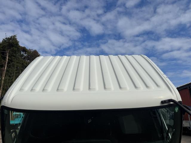 ヒノレンジャー 冷凍ウイング　ワイド　ベッド付　ゲート蓋　２４０馬力　菱重　ＴＤＪＳ５０ＤＡ　エバハウス　６，１８０×２，４００×２，０８０　ステンレス使用　アルミホイール　積載２．２ｔ　Ｆ６　マニュアル　極東開発　パワーゲート　中温仕様　冷蔵冷凍車（47枚目）