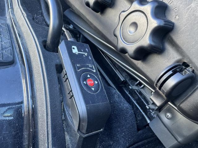 スーパーグレート ２．９ｔ吊４段クレーン　アルミブロック　４軸低床　エアサス　古河ユニック　フックイン　ラジコン　８，６６０×２，４００　積載１２．７ｔ　メッキ、ステンレス使用　ボディ枠オールステンレス　アルミホイール　車検付　シフトパイロット　２ペダル　大型クレーン（35枚目）