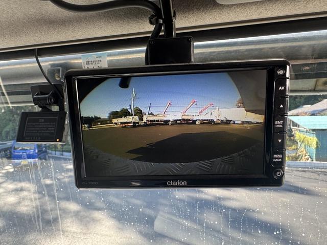 スーパーグレート ２．９ｔ吊４段クレーン　アルミブロック　４軸低床　エアサス　古河ユニック　フックイン　ラジコン　８，６６０×２，４００　積載１２．７ｔ　メッキ、ステンレス使用　ボディ枠オールステンレス　アルミホイール　車検付　シフトパイロット　２ペダル　大型クレーン（40枚目）