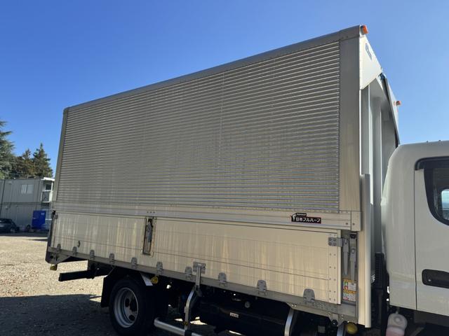 キャンター アルミウイング ワイドロング 日本フルハーフ リア観音扉 ラッシング2段 引出しフック4対 デジタルメーター 4,520×2,090×2,230 車検付 走行509km 積載2.9t シフト:デュオニック 2ペダル セミオートマ(7枚目)