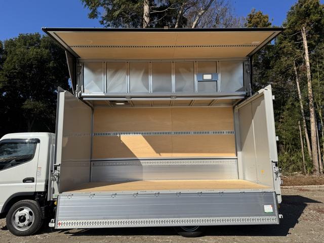 キャンター アルミウイング ワイドロング 日本フルハーフ リア観音扉 ラッシング2段 引出しフック4対 デジタルメーター 4,520×2,090×2,230 車検付 走行509km 積載2.9t シフト:デュオニック 2ペダル セミオートマ(17枚目)