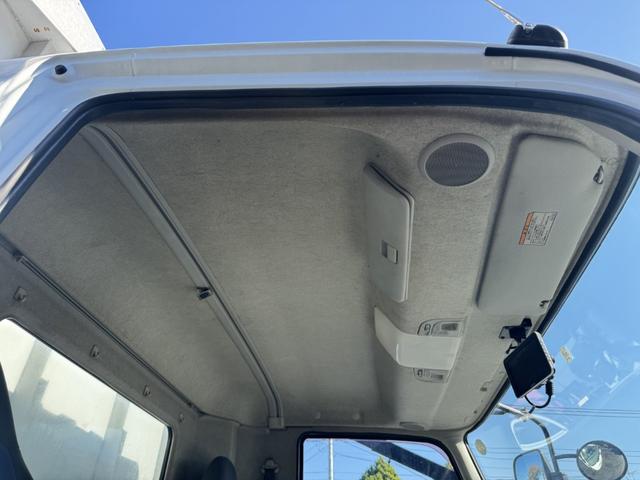 ファイター アルミウイング　ワイド　パブコ　リア観音扉　ラッシング２段　引出しフック５対　６，２５０×２，３９０×２，３６０　積載２．８ｔ　Ｆ６　６速　マニュアル　４ｔウイング　４トンウイング　ＥＴＣ１．０　バックカメラ　キーレス（42枚目）