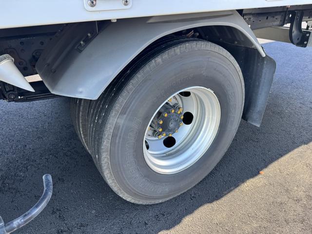 ファイター アルミウイング　ワイド　パブコ　リア観音扉　ラッシング２段　引出しフック５対　６，２５０×２，３９０×２，３６０　積載２．８ｔ　Ｆ６　６速　マニュアル　４ｔウイング　４トンウイング　ＥＴＣ１．０　バックカメラ　キーレス（48枚目）