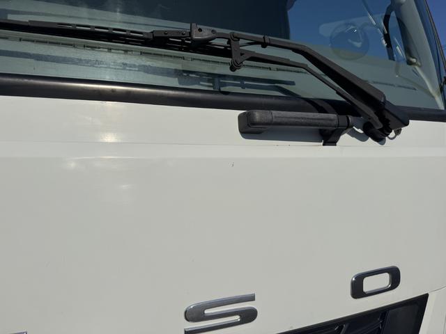 ファイター アルミウイング　ワイド　パブコ　リア観音扉　ラッシング２段　引出しフック５対　６，２５０×２，３９０×２，３６０　積載２．８ｔ　Ｆ６　６速　マニュアル　４ｔウイング　４トンウイング　ＥＴＣ１．０　バックカメラ　キーレス（50枚目）