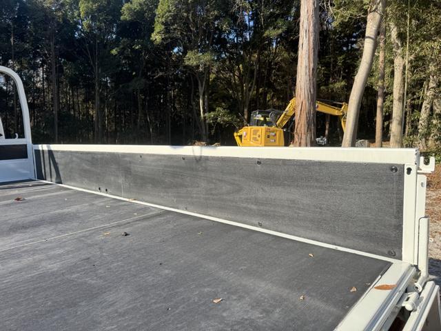 ダイナトラック ２．６ｔ吊３段クレーン　木平　標準ロング　タダノ　ＺＥ２６３ＨＲ　フックイン　ラジコン　３，７１０×１，７９０　積載２ｔ　Ｆ５　５速　マニュアル　３段ブーム　吊ｔ数２．６ｔ吊　送信機　古河ユニック　ＵＮＩＣ　小型クレーン　ナビ　ＥＴＣ１．０（12枚目）