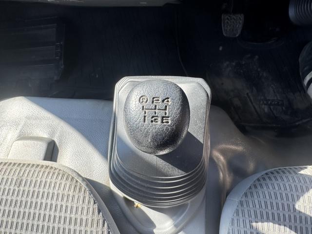 ダイナトラック ２．６ｔ吊３段クレーン　木平　標準ロング　タダノ　ＺＥ２６３ＨＲ　フックイン　ラジコン　３，７１０×１，７９０　積載２ｔ　Ｆ５　５速　マニュアル　３段ブーム　吊ｔ数２．６ｔ吊　送信機　古河ユニック　ＵＮＩＣ　小型クレーン　ナビ　ＥＴＣ１．０（34枚目）