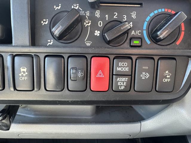 ダイナトラック ２．６ｔ吊３段クレーン　木平　標準ロング　タダノ　ＺＥ２６３ＨＲ　フックイン　ラジコン　３，７１０×１，７９０　積載２ｔ　Ｆ５　５速　マニュアル　３段ブーム　吊ｔ数２．６ｔ吊　送信機　古河ユニック　ＵＮＩＣ　小型クレーン　ナビ　ＥＴＣ１．０（40枚目）