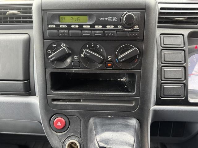 キャンター Wキャブダンプ 10尺 全低床 極東開発 DD02-31 リアヒーター付 2,060×1,590×320 積載2t I5 5速 マニュアル 2tダンプ 2トンダンプ 6人乗り 5t限定免許対応(30枚目)