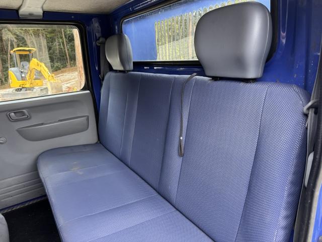 キャンター Wキャブダンプ 10尺 全低床 極東開発 DD02-31 リアヒーター付 2,060×1,590×320 積載2t I5 5速 マニュアル 2tダンプ 2トンダンプ 6人乗り 5t限定免許対応(35枚目)