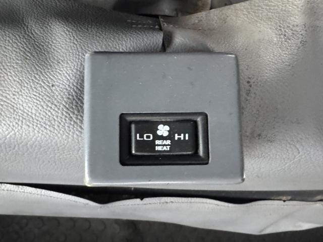 キャンター Wキャブダンプ 10尺 全低床 極東開発 DD02-31 リアヒーター付 2,060×1,590×320 積載2t I5 5速 マニュアル 2tダンプ 2トンダンプ 6人乗り 5t限定免許対応(36枚目)