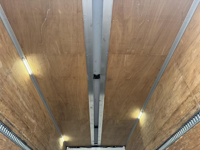 ヒノレンジャー アルミウイング ワイド ベッド付 エアサス 格納ゲート 240馬力 トランテックス 6,280×2,410×2,430 積載2.2t F6 6速 マニュアル 4tウイング 新明和 パワーゲート ゲート付 ETC2.0 バックカメラ 車線逸脱警報(15枚目)