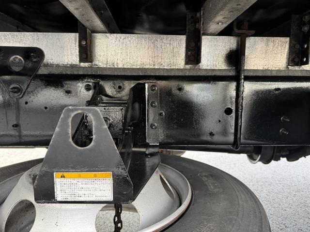 ヒノレンジャー アルミウイング ワイド ベッド付 エアサス 格納ゲート 240馬力 トランテックス 6,280×2,410×2,430 積載2.2t F6 6速 マニュアル 4tウイング 新明和 パワーゲート ゲート付 ETC2.0 バックカメラ 車線逸脱警報(22枚目)