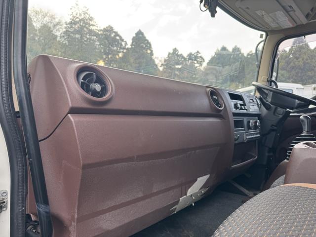 ヒノレンジャー アルミウイング ワイド ベッド付 エアサス 格納ゲート 240馬力 トランテックス 6,280×2,410×2,430 積載2.2t F6 6速 マニュアル 4tウイング 新明和 パワーゲート ゲート付 ETC2.0 バックカメラ 車線逸脱警報(41枚目)