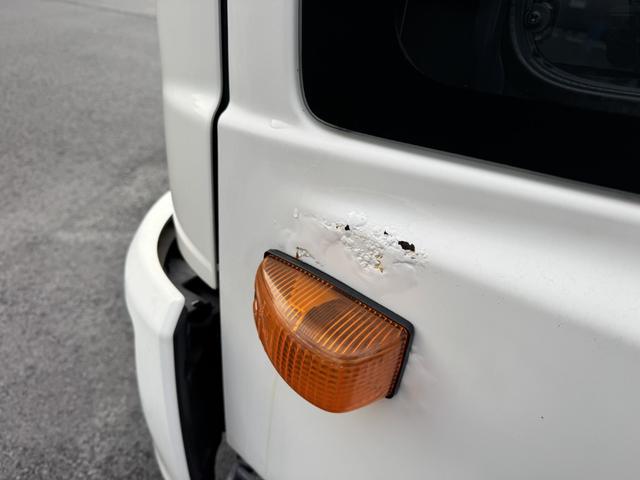 ヒノレンジャー アルミウイング ワイド ベッド付 エアサス 格納ゲート 240馬力 トランテックス 6,280×2,410×2,430 積載2.2t F6 6速 マニュアル 4tウイング 新明和 パワーゲート ゲート付 ETC2.0 バックカメラ 車線逸脱警報(51枚目)