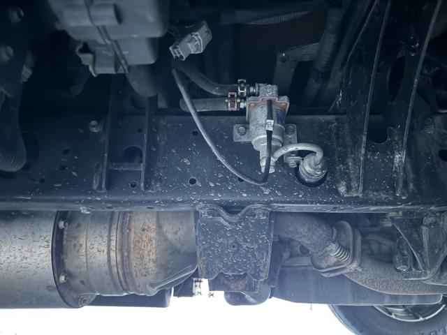 コースター マイクロバス スーパーラウンジ ハイルーフ ロング 19人乗り 自動スライドドア オートステップ付 モケットリクライニングシート 冷蔵庫 DVDデッキ モニター 右棚付 各席エアコン吹出口、ドリンクホルダー AT 2ペダル オートマ ETC1.0 ナビ(36枚目)