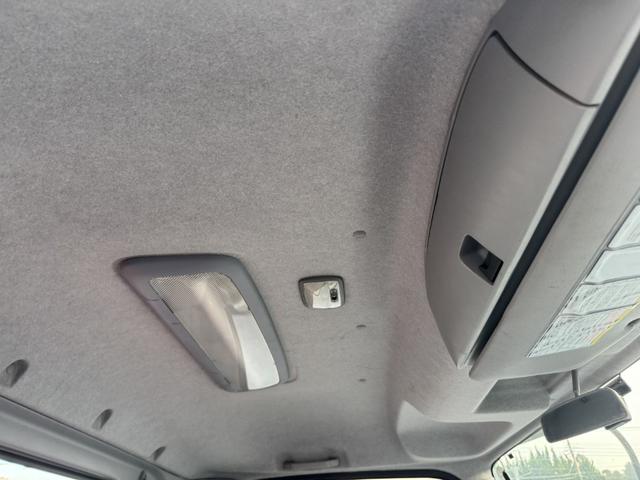 フォワード ２．９ｔ吊５段クレーン　木平　ユニック　ＵＲＵ３７５Ｎ　フックイン　ラジコン　差し違いアウトリガー　６，０４０×２，１８０　走行４１千ｋｍ　積載１．３ｔ　Ｆ６　マニュアル　４ｔクレーン　ＵＮＩＣ　角足　５段ブーム　吊ｔ数２．９ｔ吊（44枚目）