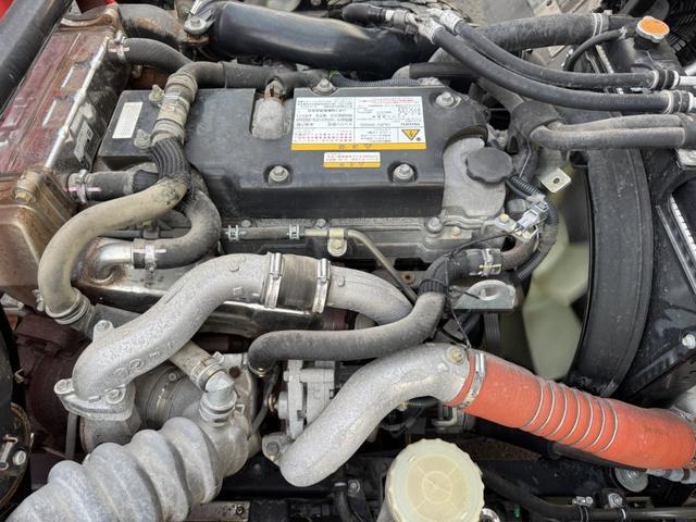 フォワード ２．９ｔ吊５段クレーン　木平　ユニック　ＵＲＵ３７５Ｎ　フックイン　ラジコン　差し違いアウトリガー　６，０４０×２，１８０　走行４１千ｋｍ　積載１．３ｔ　Ｆ６　マニュアル　４ｔクレーン　ＵＮＩＣ　角足　５段ブーム　吊ｔ数２．９ｔ吊（45枚目）