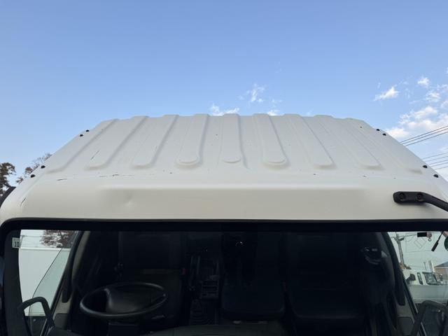 フォワード ２．９ｔ吊５段クレーン　木平　ユニック　ＵＲＵ３７５Ｎ　フックイン　ラジコン　差し違いアウトリガー　６，０４０×２，１８０　走行４１千ｋｍ　積載１．３ｔ　Ｆ６　マニュアル　４ｔクレーン　ＵＮＩＣ　角足　５段ブーム　吊ｔ数２．９ｔ吊（48枚目）