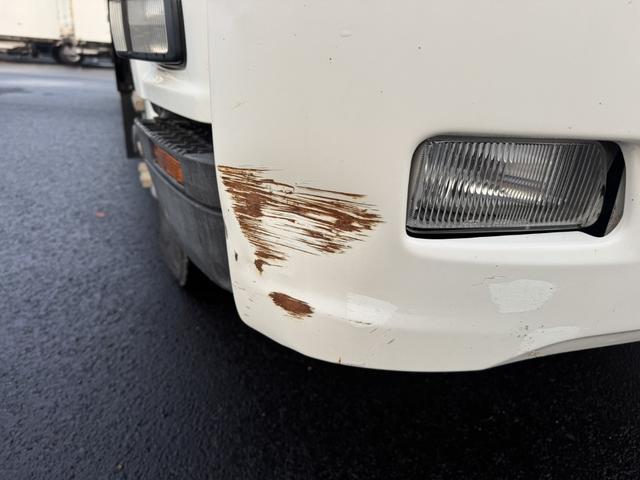 フォワード ２．９ｔ吊５段クレーン　木平　ユニック　ＵＲＵ３７５Ｎ　フックイン　ラジコン　差し違いアウトリガー　６，０４０×２，１８０　走行４１千ｋｍ　積載１．３ｔ　Ｆ６　マニュアル　４ｔクレーン　ＵＮＩＣ　角足　５段ブーム　吊ｔ数２．９ｔ吊（55枚目）