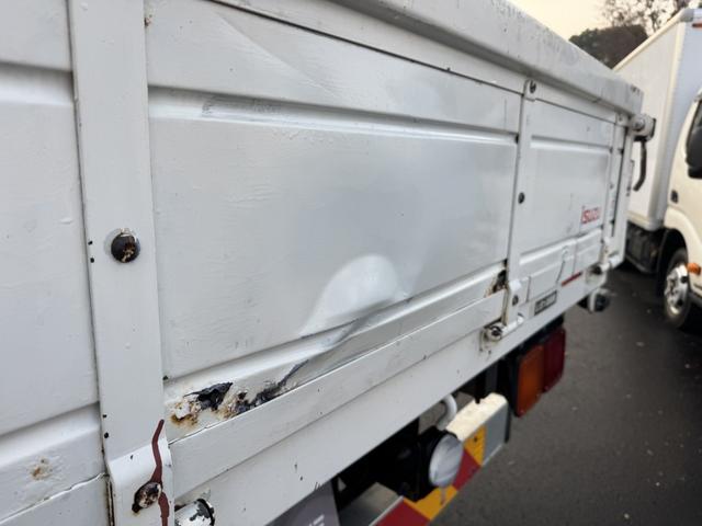 フォワード ２．９ｔ吊５段クレーン　木平　ユニック　ＵＲＵ３７５Ｎ　フックイン　ラジコン　差し違いアウトリガー　６，０４０×２，１８０　走行４１千ｋｍ　積載１．３ｔ　Ｆ６　マニュアル　４ｔクレーン　ＵＮＩＣ　角足　５段ブーム　吊ｔ数２．９ｔ吊（61枚目）