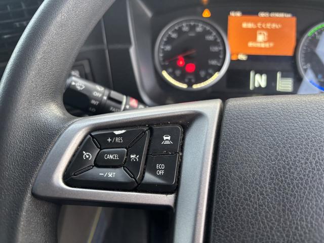 クオン アルミウイング　４軸低床　エアサス　ハイルーフ　日本フルハーフ　９，６２０×２，４００×２，６３０　積載１３．７ｔ　アルミホイール　シフト：エスコット　２ペダル　セミオートマ　大型ウイング　バックカメラ　ＬＤＷＳ　トラフィックアイブレーキ（33枚目）