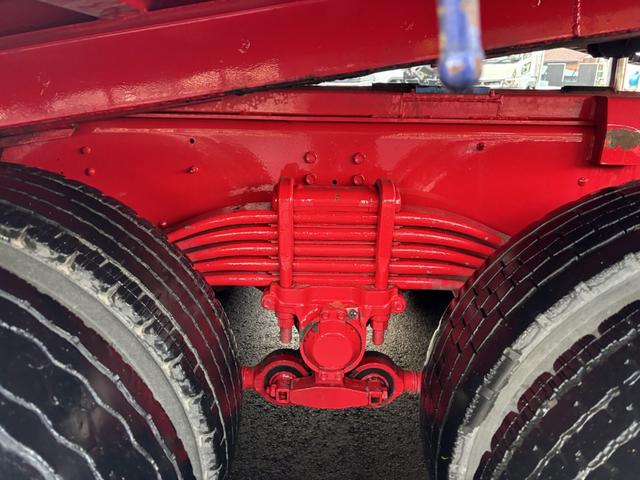 ギガ セーフティーローダー 重機運搬車 4軸低床 フジタボデー ウインチ ラジコン 自動あゆみ 8,800×2,490 車検付 F7 メッキパーツ リターダ 積載11.9t マニュアル 7速 ETC2.0 バックカメラ セフティーローダー(26枚目)