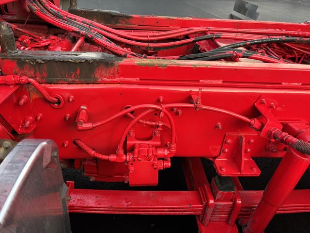 ギガ セーフティーローダー 重機運搬車 4軸低床 フジタボデー ウインチ ラジコン 自動あゆみ 8,800×2,490 車検付 F7 メッキパーツ リターダ 積載11.9t マニュアル 7速 ETC2.0 バックカメラ セフティーローダー(30枚目)