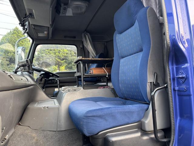 ギガ セーフティーローダー 重機運搬車 4軸低床 フジタボデー ウインチ ラジコン 自動あゆみ 8,800×2,490 車検付 F7 メッキパーツ リターダ 積載11.9t マニュアル 7速 ETC2.0 バックカメラ セフティーローダー(47枚目)