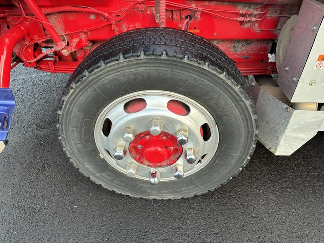 ギガ セーフティーローダー 重機運搬車 4軸低床 フジタボデー ウインチ ラジコン 自動あゆみ 8,800×2,490 車検付 F7 メッキパーツ リターダ 積載11.9t マニュアル 7速 ETC2.0 バックカメラ セフティーローダー(52枚目)