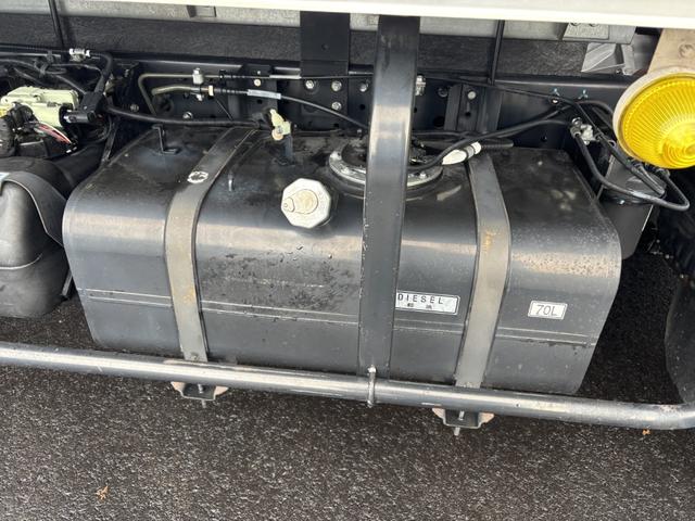 キャンター アルミバン 10尺 全低床 パブコ サイドドア リア観音 ラッシング2段 3,170×1,770×1,870 積載2t I5 5速 2tバン 5t限定免許対応 ETC1.0 バックカメラ(27枚目)