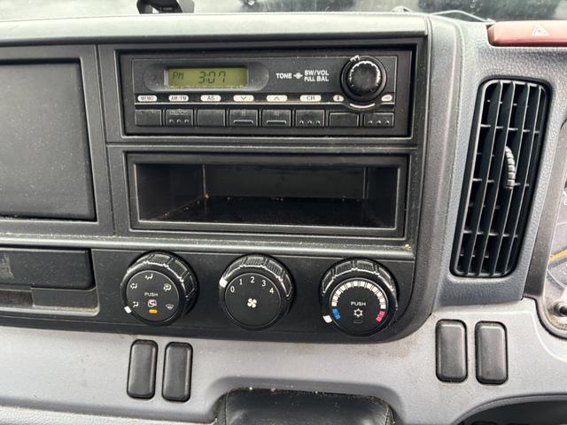 キャンター アルミバン 10尺 全低床 パブコ サイドドア リア観音 ラッシング2段 3,170×1,770×1,870 積載2t I5 5速 2tバン 5t限定免許対応 ETC1.0 バックカメラ(33枚目)