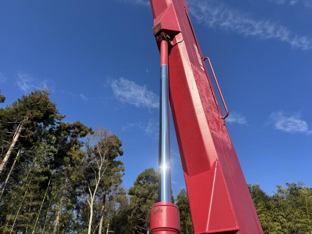 エルフトラック 高所作業車　アイチ　ＳＳ１２Ａ　作業床高さ１１．９ｍ　バケット２００ｋｇ　充電コンセント　アワメーター５４６８ｈ　走行４８千ｋｍ　Ｆ６　６速　マニュアル　ＥＴＣ１．０（14枚目）