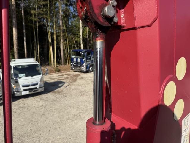 エルフトラック 高所作業車　アイチ　ＳＳ１２Ａ　作業床高さ１１．９ｍ　バケット２００ｋｇ　充電コンセント　アワメーター５４６８ｈ　走行４８千ｋｍ　Ｆ６　６速　マニュアル　ＥＴＣ１．０（16枚目）