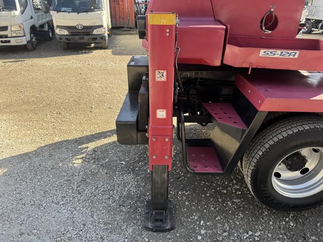 エルフトラック 高所作業車　アイチ　ＳＳ１２Ａ　作業床高さ１１．９ｍ　バケット２００ｋｇ　充電コンセント　アワメーター５４６８ｈ　走行４８千ｋｍ　Ｆ６　６速　マニュアル　ＥＴＣ１．０（21枚目）