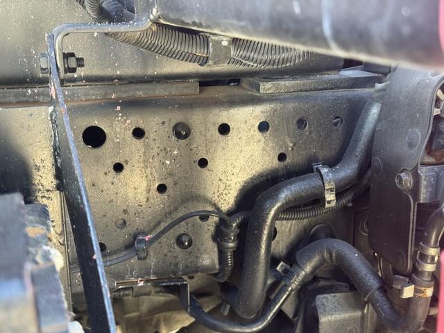 エルフトラック 高所作業車　アイチ　ＳＳ１２Ａ　作業床高さ１１．９ｍ　バケット２００ｋｇ　充電コンセント　アワメーター５４６８ｈ　走行４８千ｋｍ　Ｆ６　６速　マニュアル　ＥＴＣ１．０（26枚目）