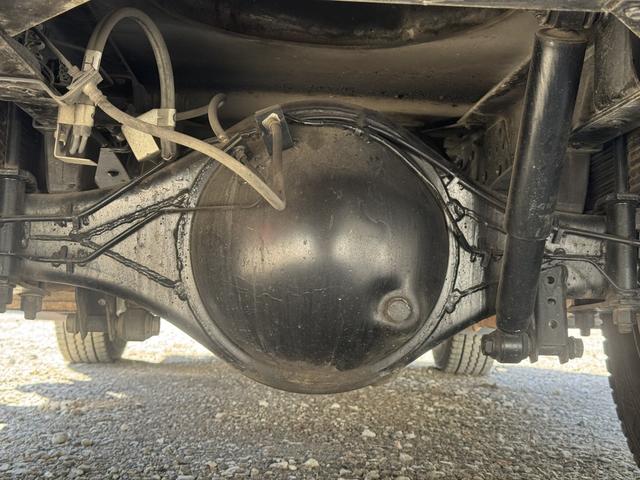 エルフトラック 高所作業車　アイチ　ＳＳ１２Ａ　作業床高さ１１．９ｍ　バケット２００ｋｇ　充電コンセント　アワメーター５４６８ｈ　走行４８千ｋｍ　Ｆ６　６速　マニュアル　ＥＴＣ１．０（30枚目）