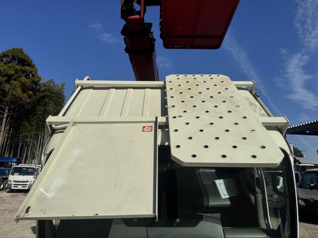 エルフトラック 高所作業車　アイチ　ＳＳ１２Ａ　作業床高さ１１．９ｍ　バケット２００ｋｇ　充電コンセント　アワメーター５４６８ｈ　走行４８千ｋｍ　Ｆ６　６速　マニュアル　ＥＴＣ１．０（44枚目）