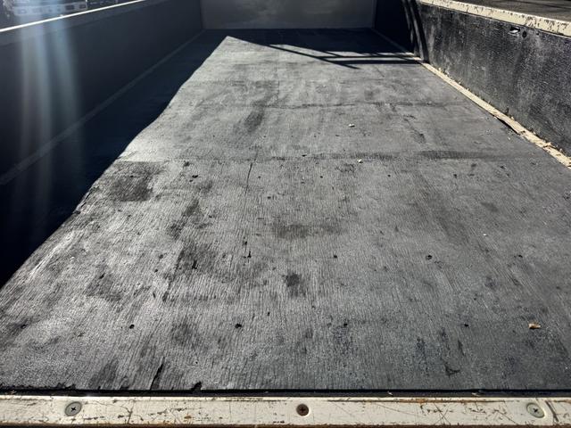 キャンター 木平 標準ロング 4,370×1,810 3方開 走行65千km 積載3t I5 5速 マニュアル 平ボデー 平ボディー 2t平 ETC1.0 キーレス ドラレコ メッキパーツ(13枚目)