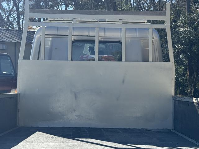 キャンター 木平 標準ロング 4,370×1,810 3方開 走行65千km 積載3t I5 5速 マニュアル 平ボデー 平ボディー 2t平 ETC1.0 キーレス ドラレコ メッキパーツ(14枚目)