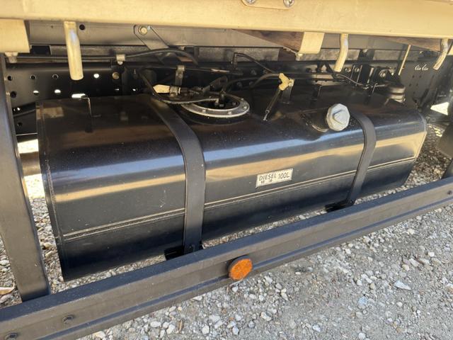 キャンター 木平 標準ロング 4,370×1,810 3方開 走行65千km 積載3t I5 5速 マニュアル 平ボデー 平ボディー 2t平 ETC1.0 キーレス ドラレコ メッキパーツ(22枚目)